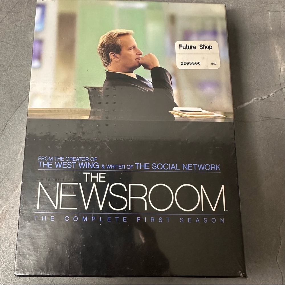 HBO The Newsroom Complete First Season NWT